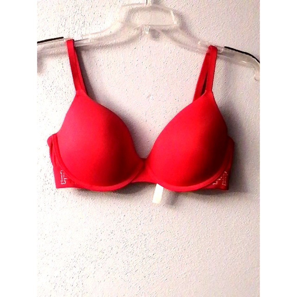 PINK by Victoria's Secret Womens Bra Red 34D TShirt Underwire Back Close Comfort